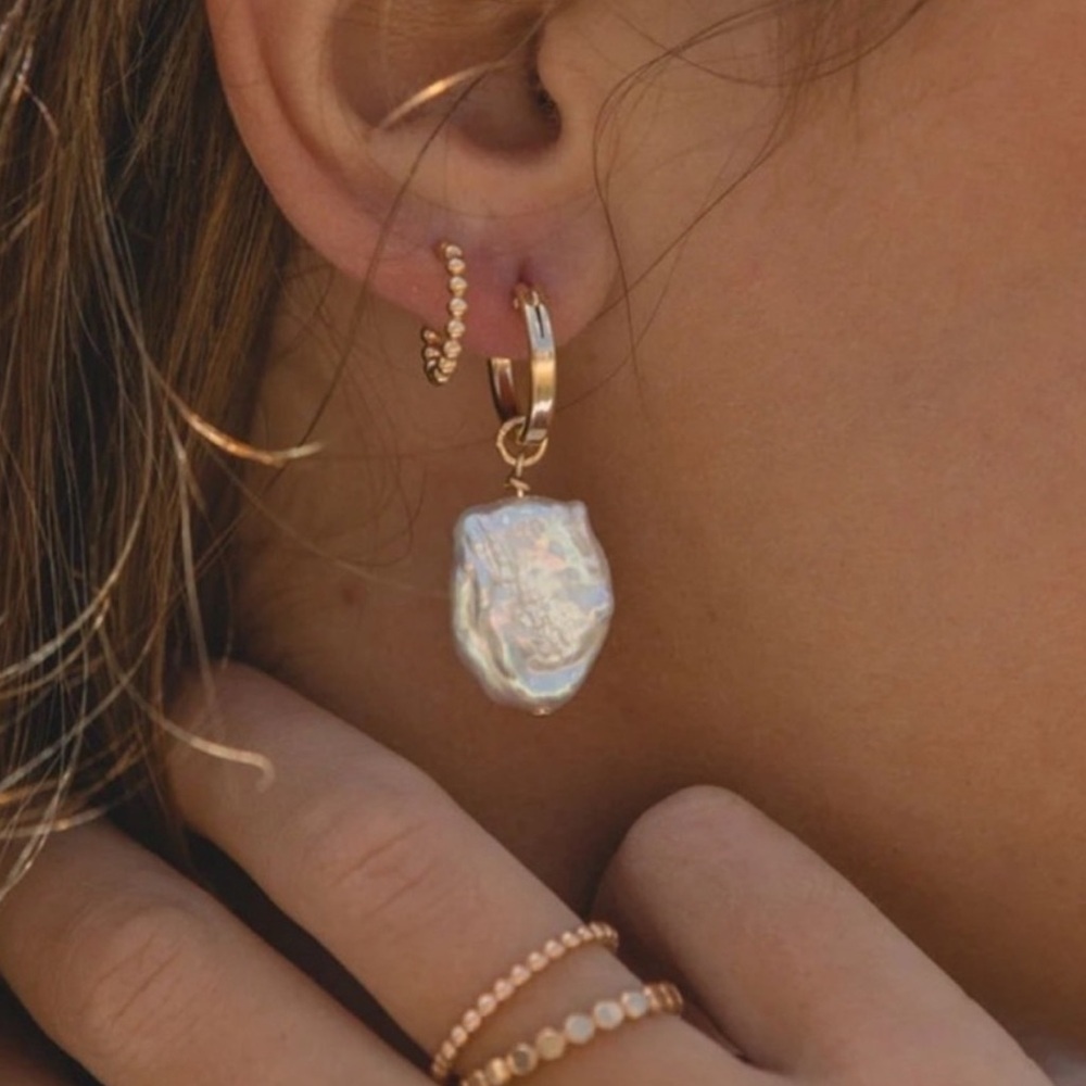 Isla Pearl Earrings